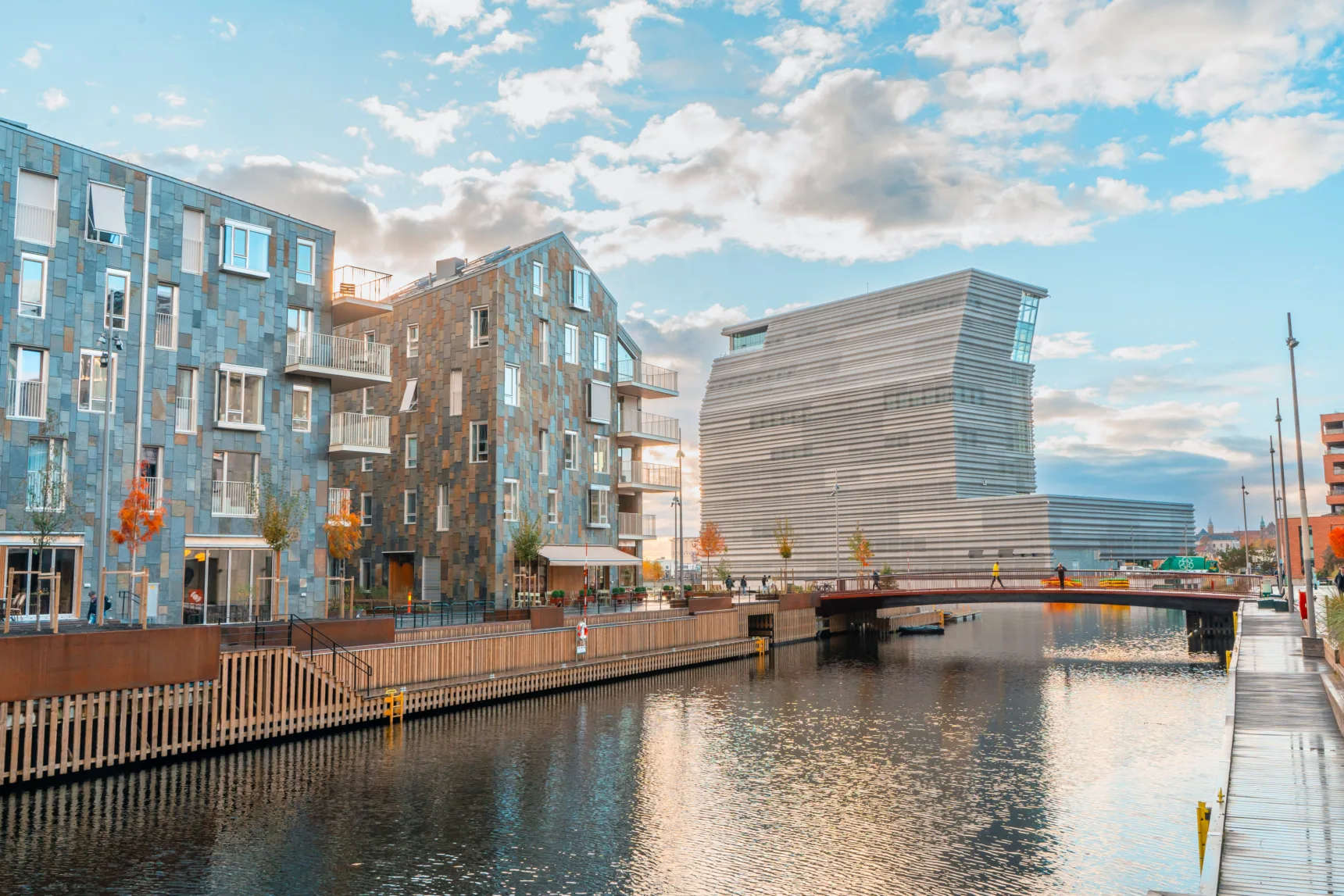 Vannkunsten Syd i Bjørvika. Nye 2-roms, 3-roms og 4-roms toppleiligheter ved Oslofjorden.